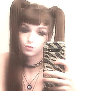 Meet your Posher, Crystal